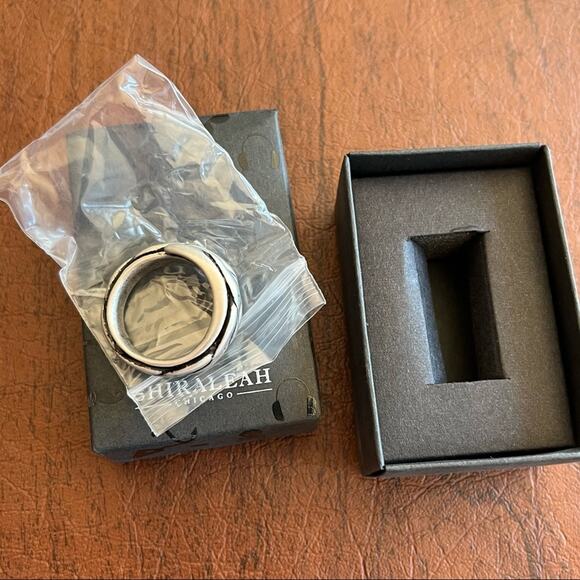 Shiraleah Chicago Thornton Serpent Ring Black Gray 8 NIB - Picture 6 of 16